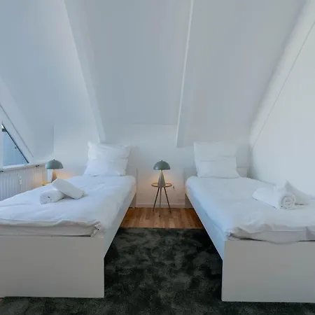 Apartman Grosszuegiges City-apartment In Bester Lage Fuer 8 Personen Oldenburg