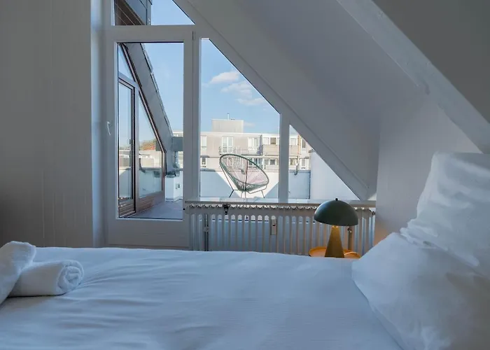 Grosszuegiges City-apartment In Bester Lage Fuer 8 Personen * 奥尔登堡